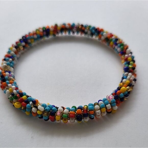 Beaded Bangle Bracelet 🩷 Stunning Style, Design and Colors! New Never Worn. - Picture 4 of 5